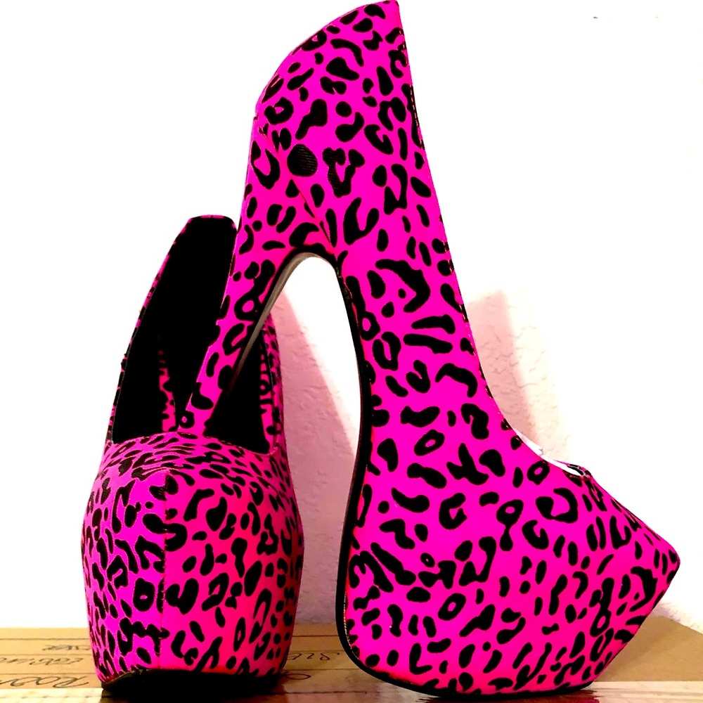 👠Fuchsia Print Heels